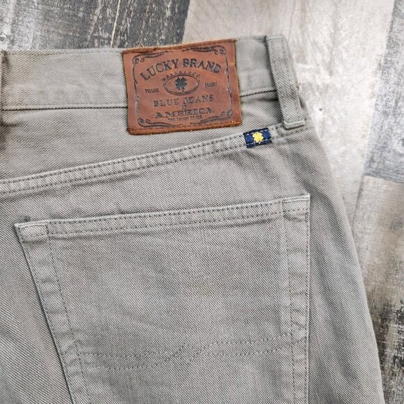 Mens Lucky Brand 329 Classic Straight‎ size 36x30 Mid Rise Denim Jeans - Picture 4 of 10